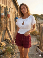 Short Greca Vinotinto Hindú Tabita