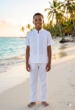 Guayabera Manga Corta Cuello Piloto Hindú Bordada Niño