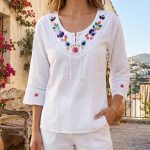 Blusa M Blanca Bordada Hindú Cerrada Manga 3/4 R.3542