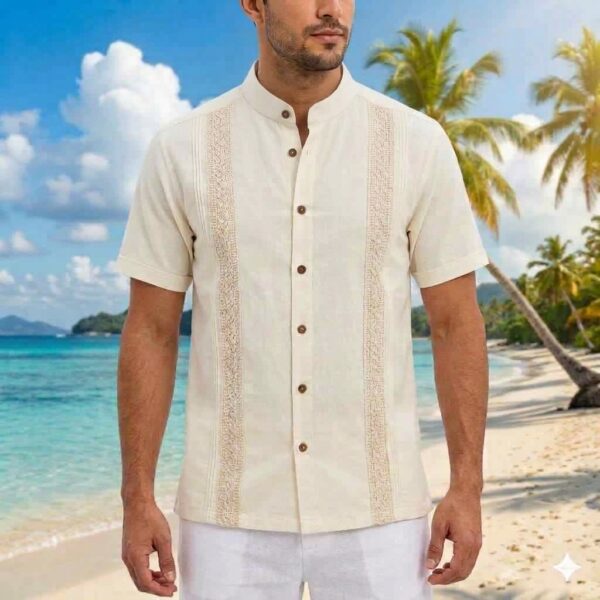 Guayabera Beige Bordada Manga Corta Cuello Piloto Tabita