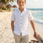 Guayabera Niño Blanca Manga Corta Botones Cafés Cuello Corbata